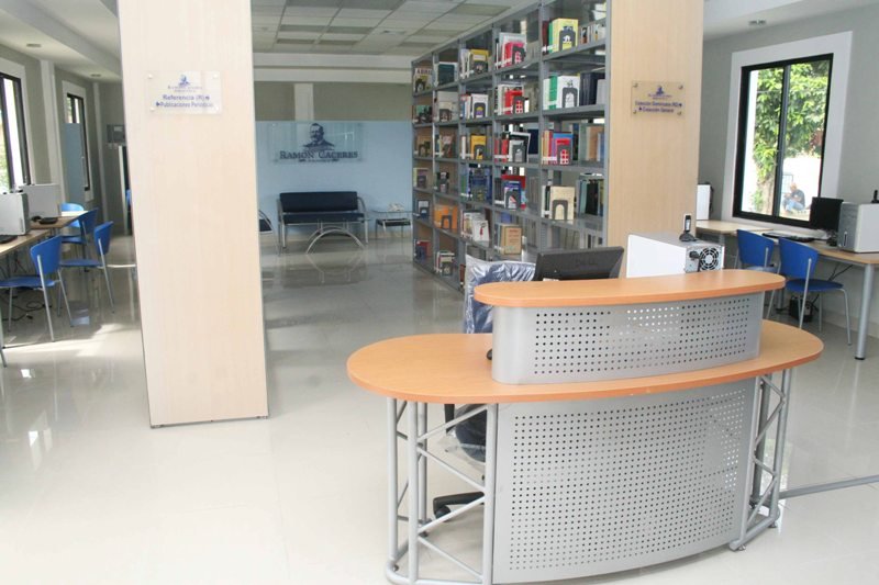 Museo Ramon Caceres Interior de Biblioteca